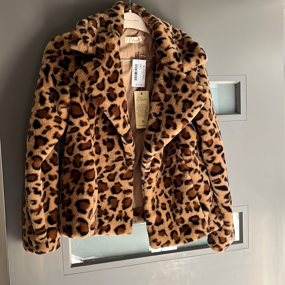 Brand new! Tags still on! Faux fur leopard coat! Super soft and very cute!